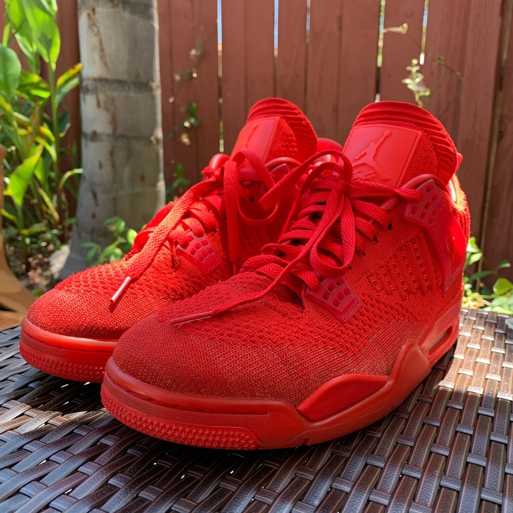 Jordan 4 Retro Flyknit (University Red)